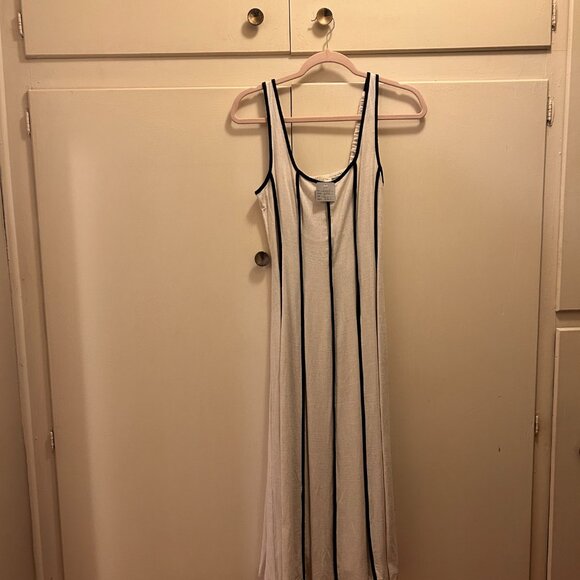 Dress - Picture 2 of 8